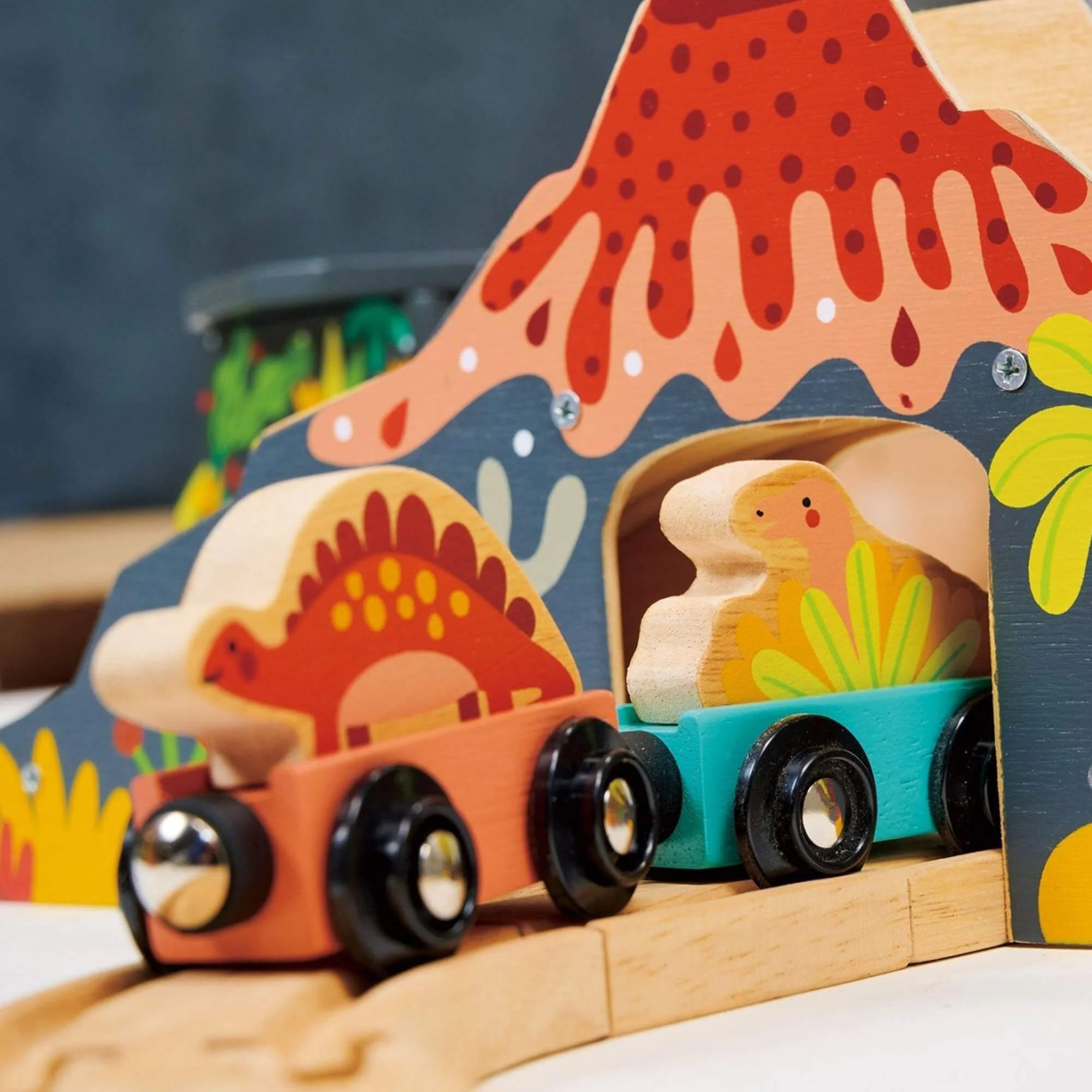 Lost World Dinosaur Railway Set by Mentari Toys