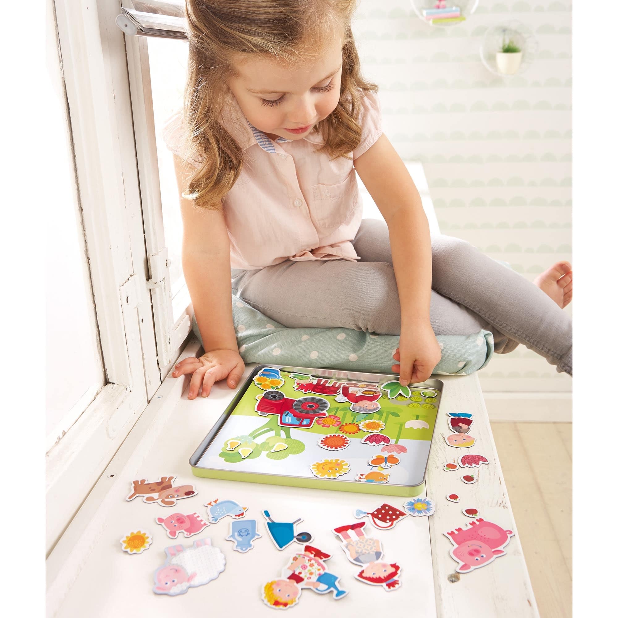 Peter and Pauline's Farm Magnetic Game with 4 Background Scenes