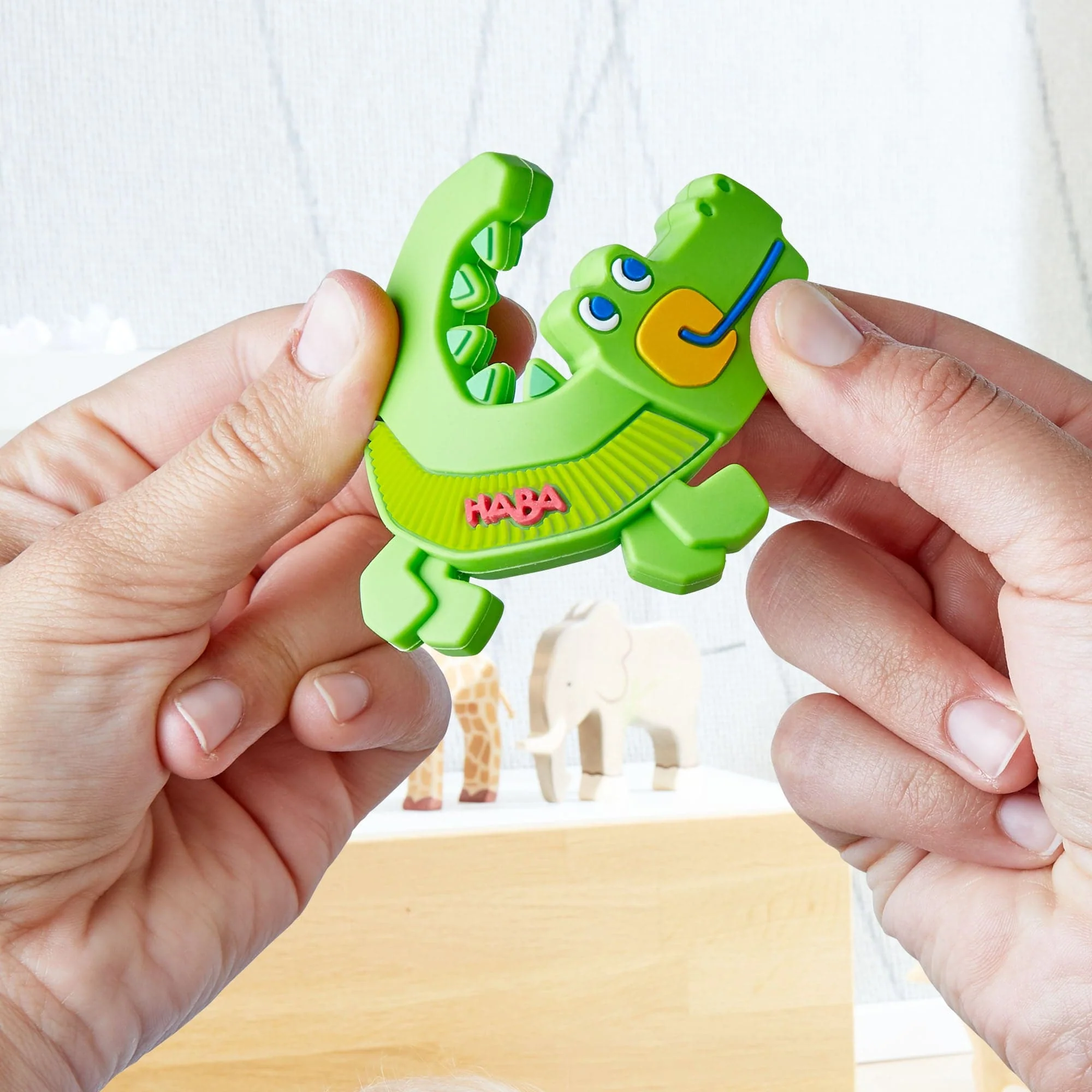 HABA 鳄鱼造型婴儿硅胶牙胶玩具