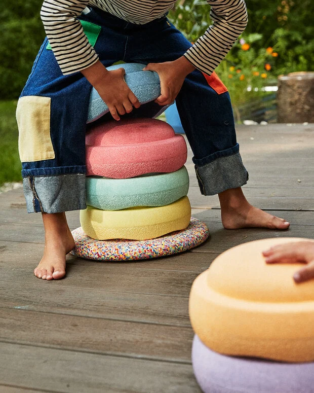 Stapelstein Balance and Stepping Stone Set With Balance Board