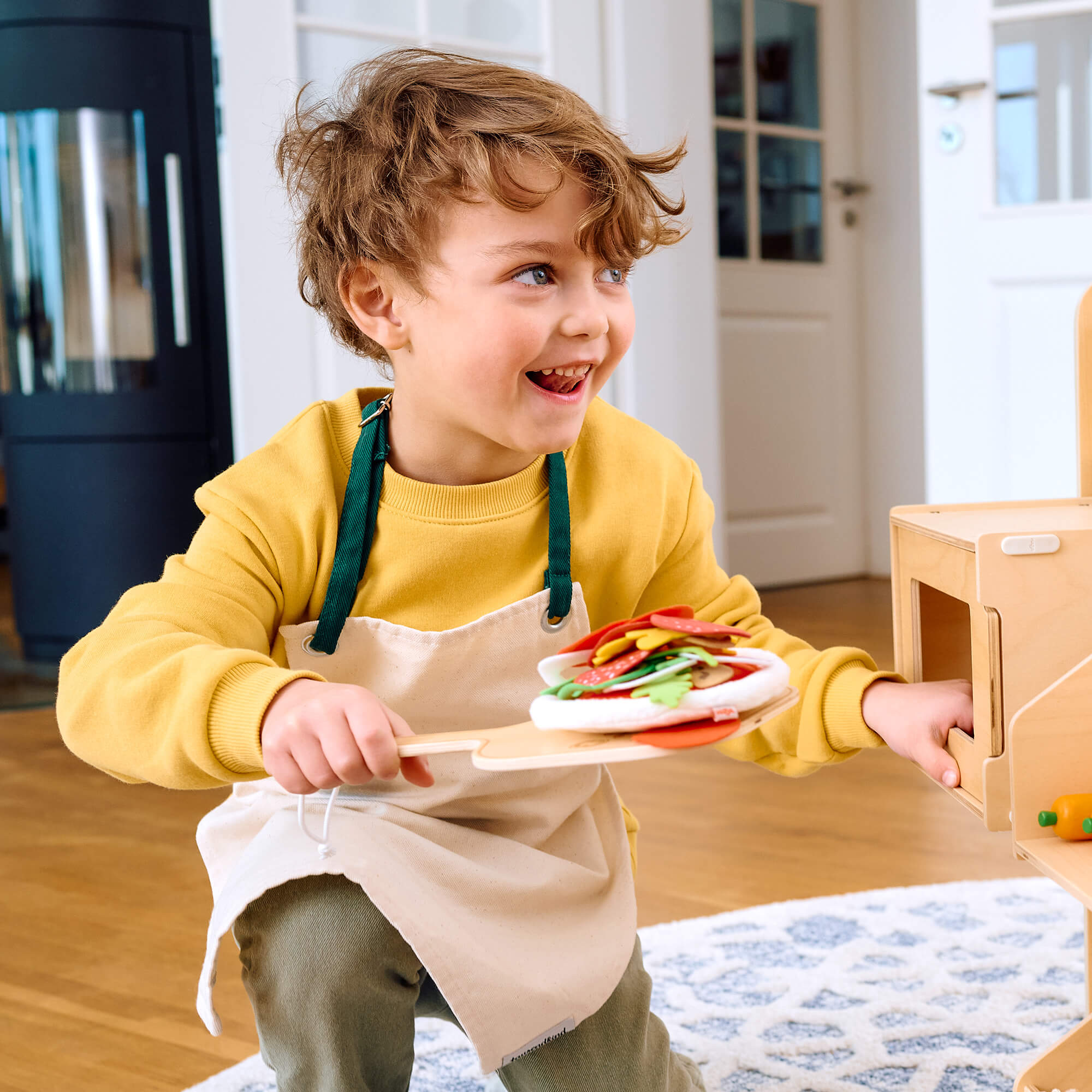 Creative Play Pizza Party Play Food Set with Wooden Peel