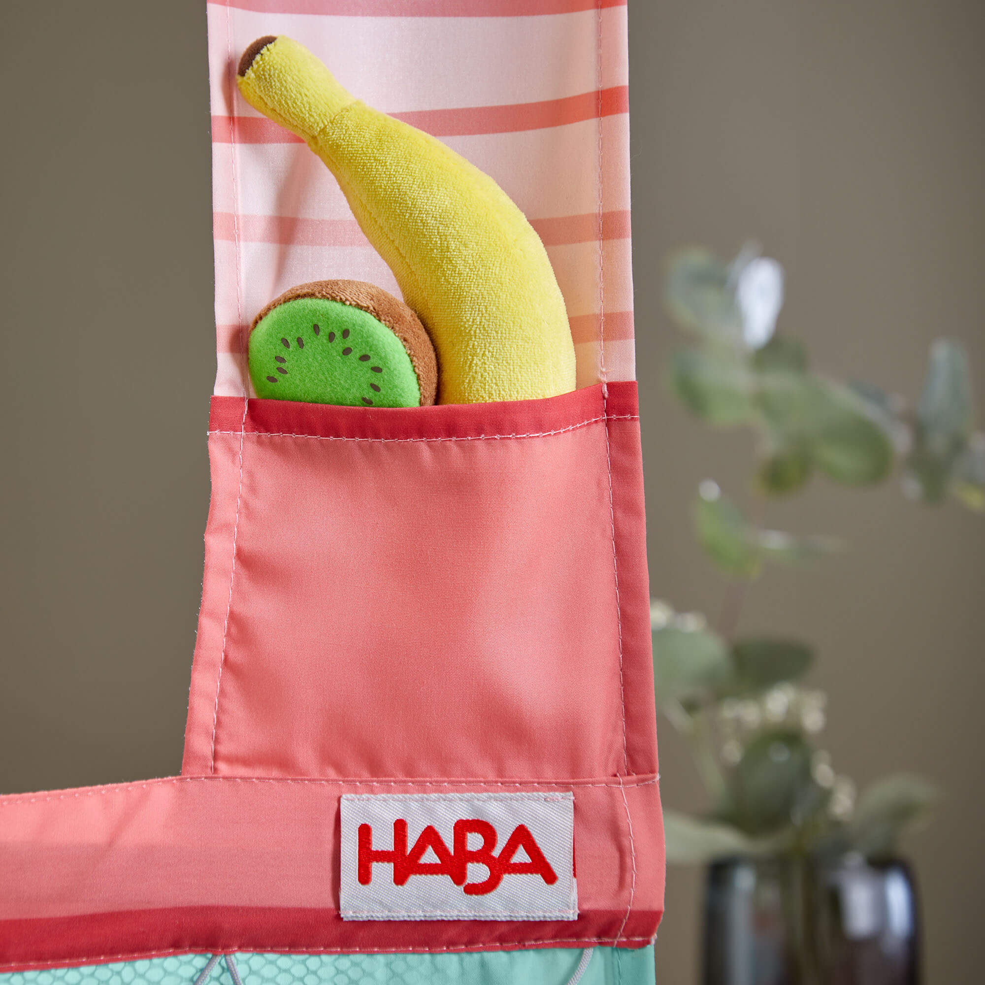 Hanging Doorway Play Store with Telescopic Rod and Beech Slats