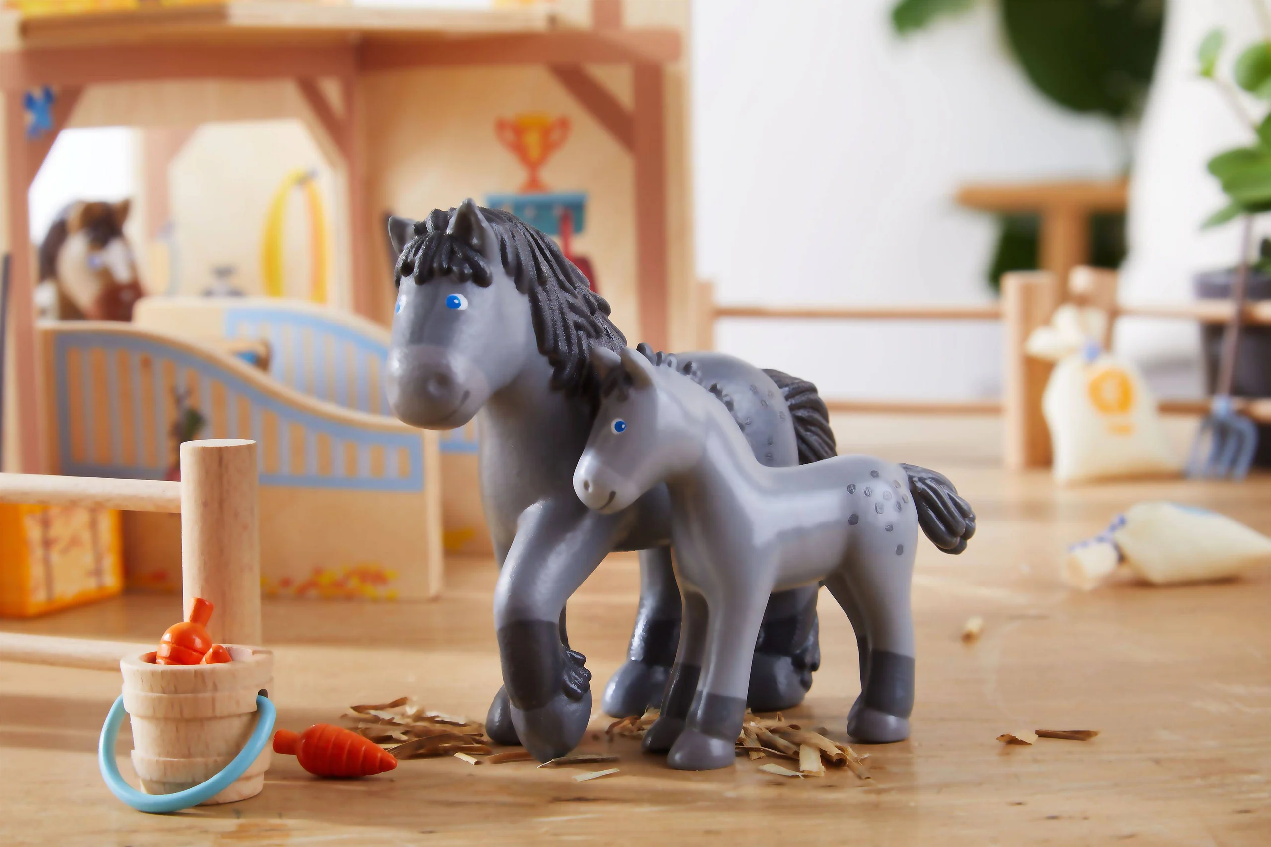Little Friends Cassandra the Horse and Cleo the Foal Figures