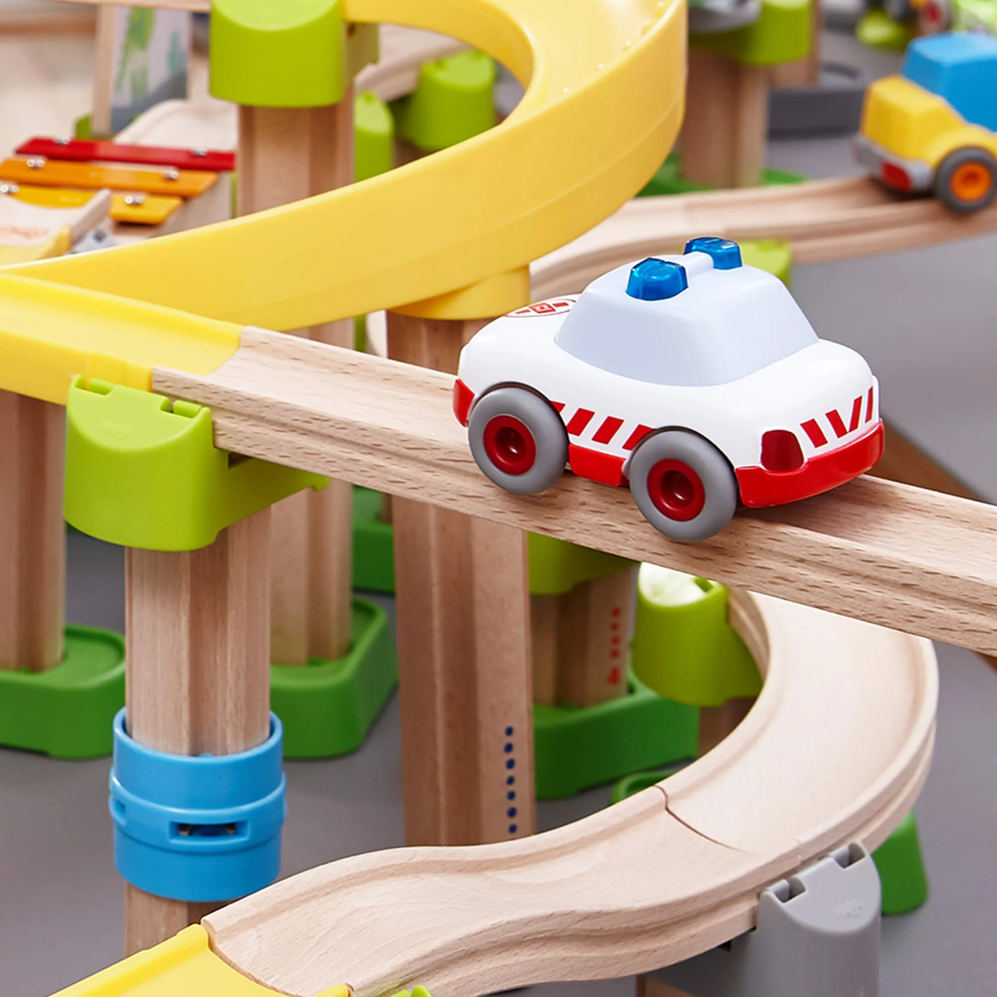 Kullerbu Ambulance Toy Car with Momentum Motor