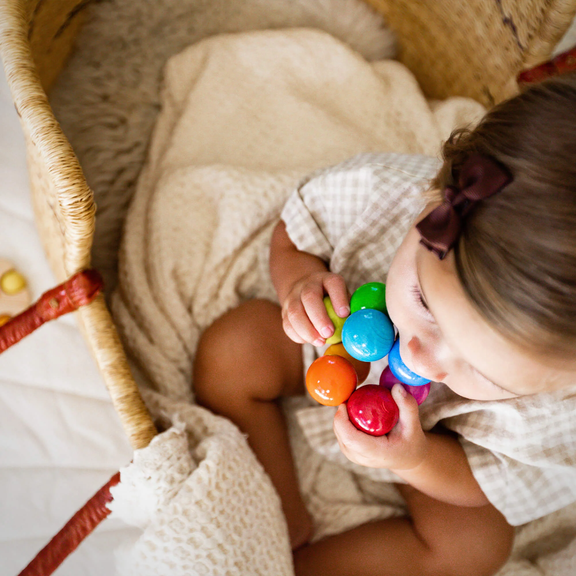 Magica Wooden Grasping and Teething Toy for Babies 6 Months and Up