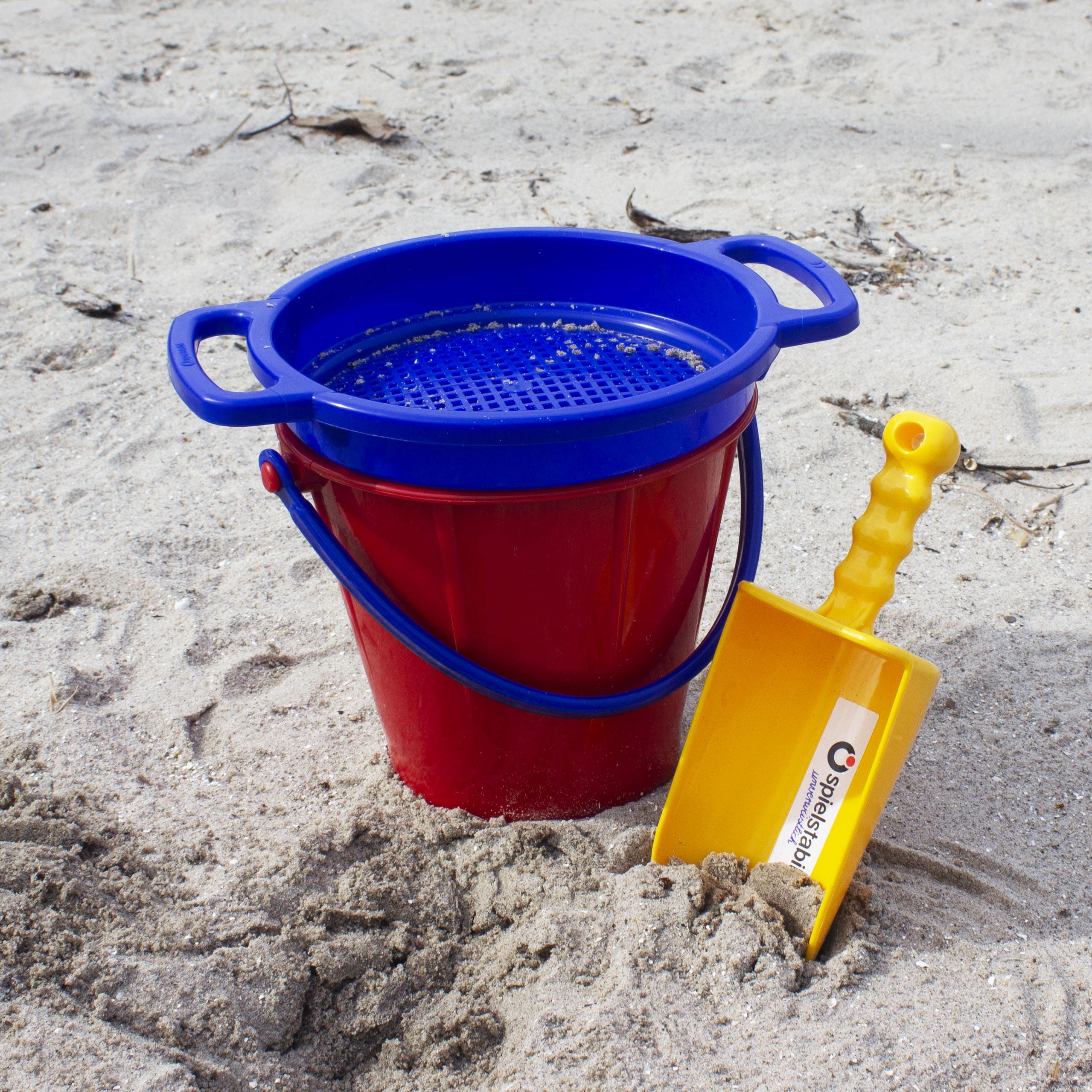 Spielstabil Large Sand Sieve with Easy Grip Handles, Assorted Colors