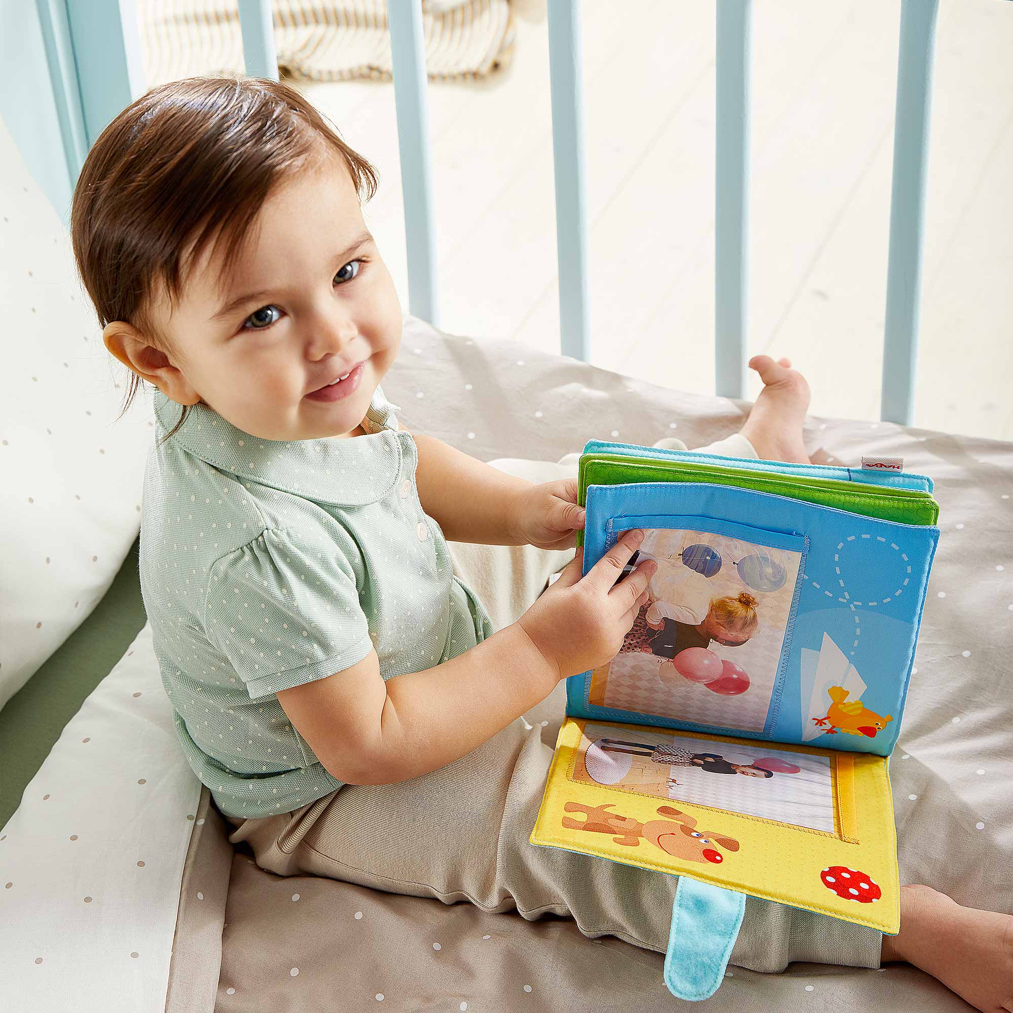 Playmates Soft Fabric Baby Photo Album for Eight 4x6 Photos