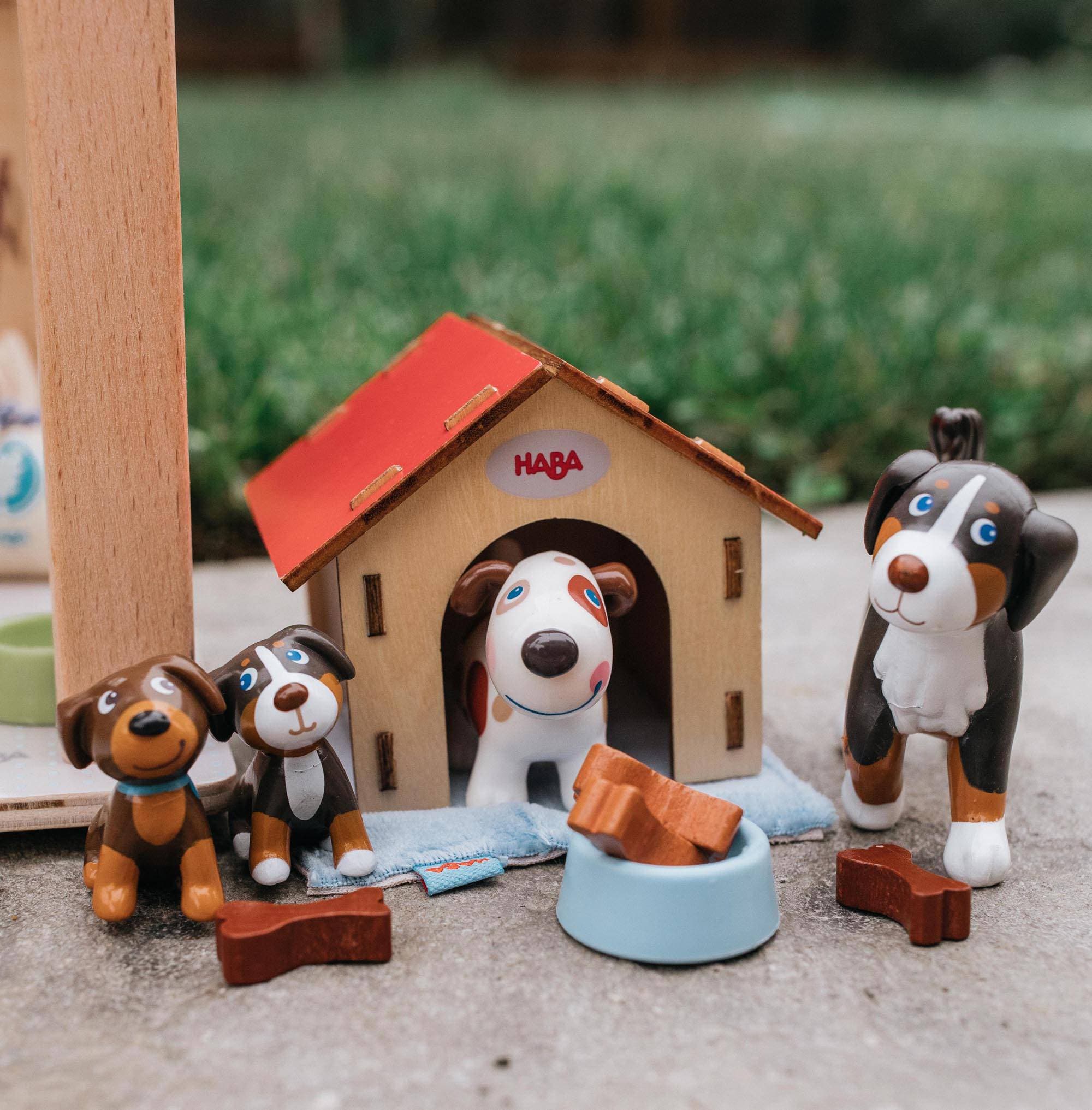 Little Friends Dog Lucky Figure with Plywood Doghouse and Wooden Bones