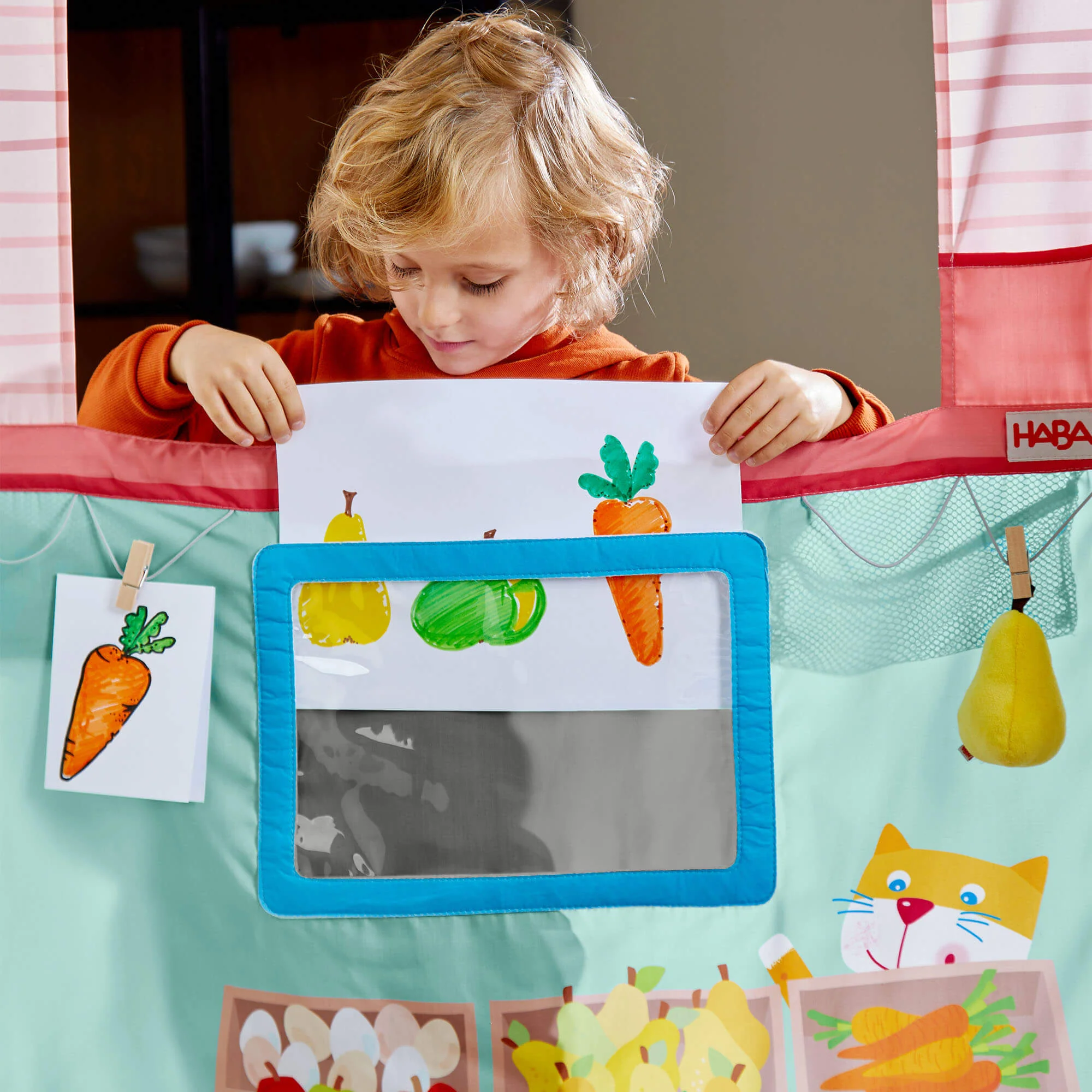 Hanging Doorway Play Store with Telescopic Rod and Beech Slats